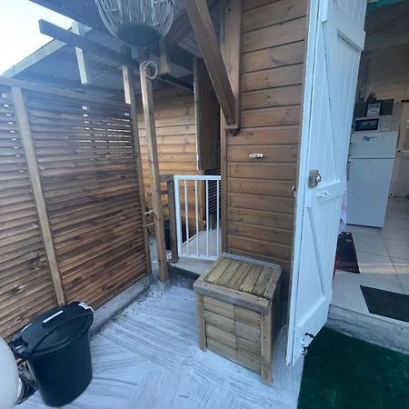 2 Bungalows Au Bord De La Plage De Montal A Moule Loues Individuellement Ou Ensemble Le Moule Bagian luar foto