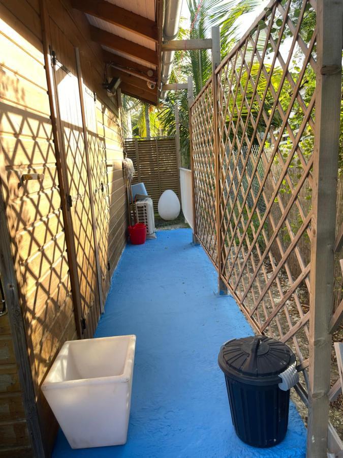 2 Bungalows Au Bord De La Plage De Montal A Moule Loues Individuellement Ou Ensemble Le Moule Bagian luar foto